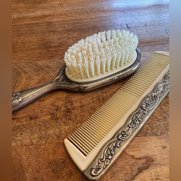 Vintage Art Deco Repousse Silver Plated Intricate BRUSH/COMB Set Heavy - Picture 2 of 5
